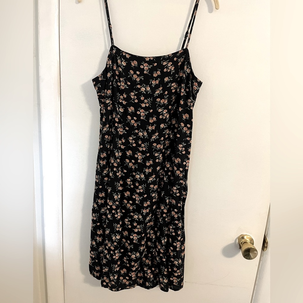 American Eagle Black Floral Sun dress